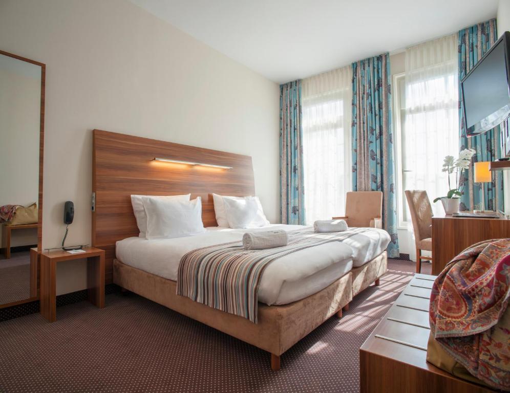 Albert Premier Hotel Bagnoles-de-l'Orne Kamer foto