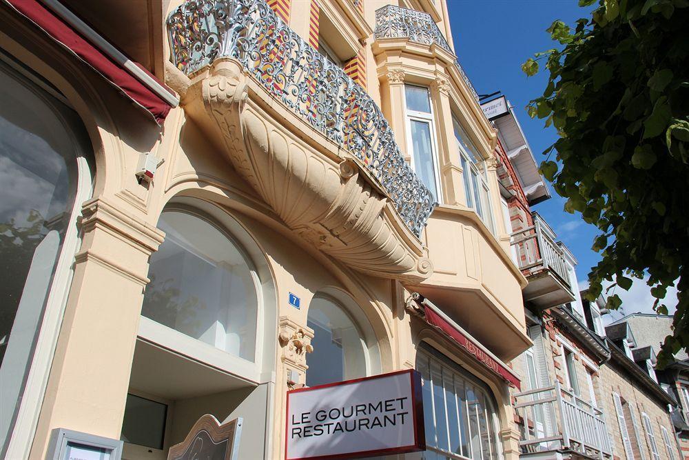 Albert Premier Hotel Bagnoles-de-l'Orne Buitenkant foto